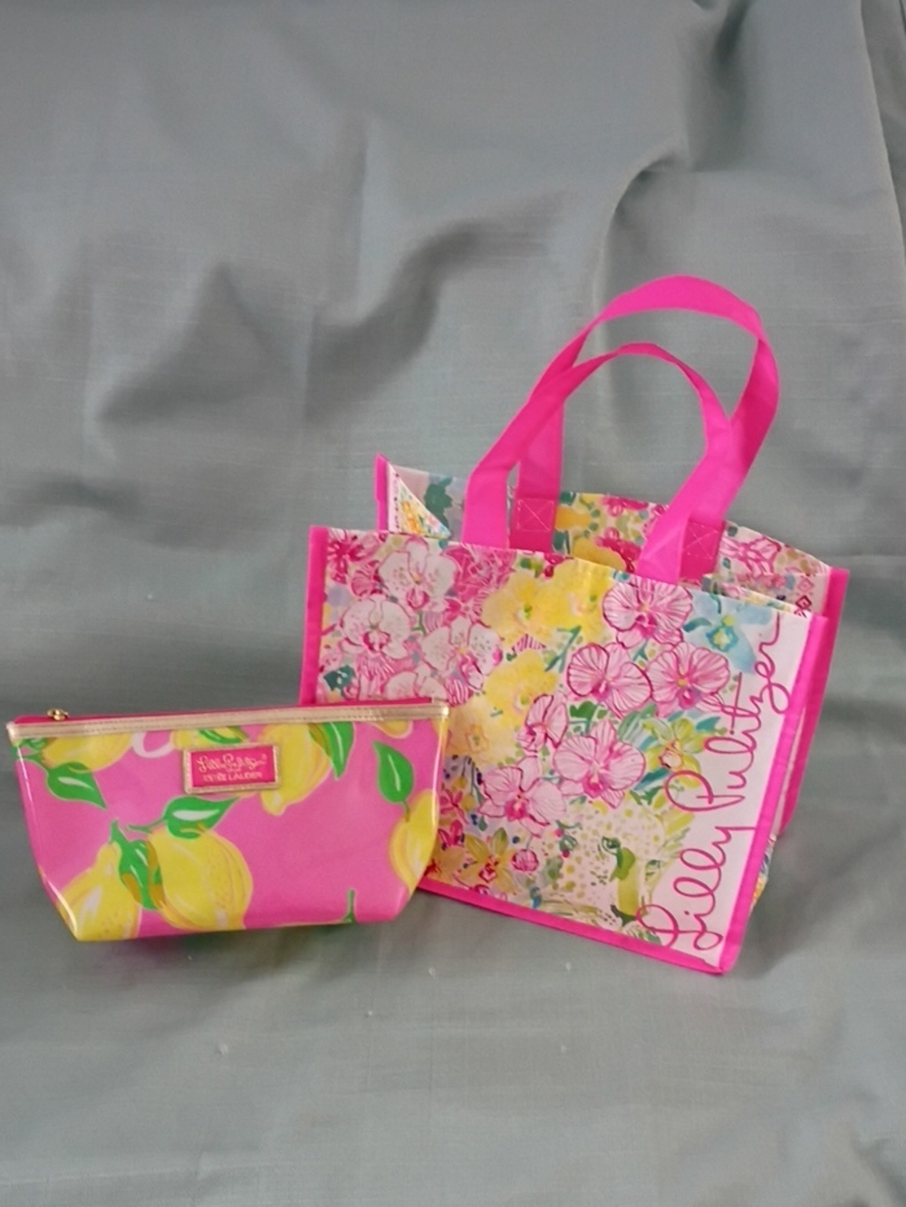 ❤️2 LILLY PULITZER ESTEE LAUDER MAKEUP TOTE +LILLY PULITZER CARRYING BAG